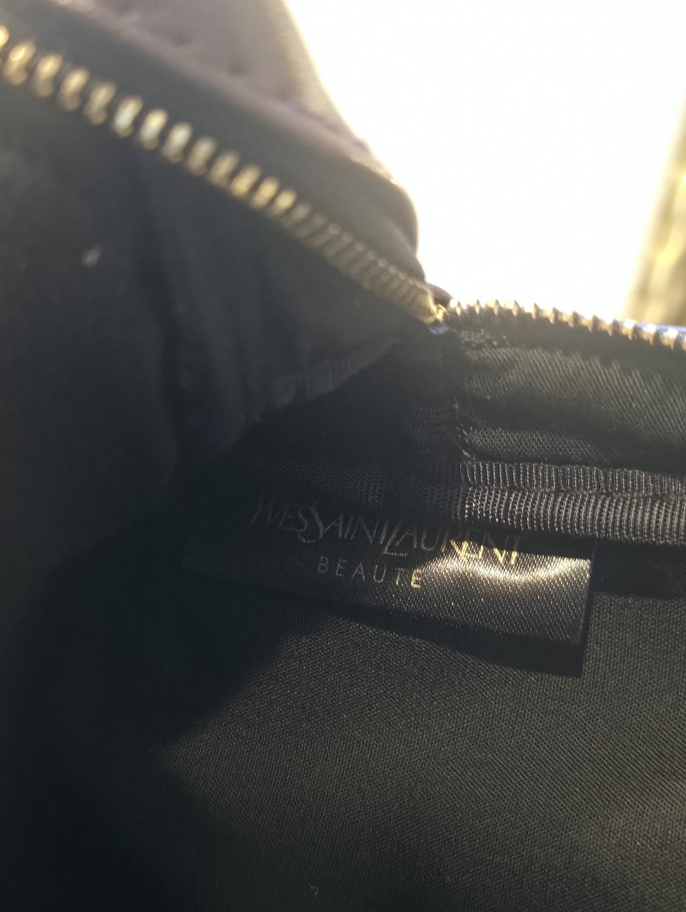 Yves Saint Laurent (YSL) Beaute VIP Exclusive Makeup Pouch - Picture 7 of 8